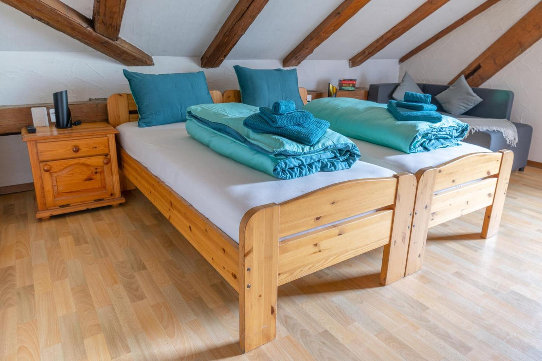 Chrona Bed & Breakfast Jenaz Szoba fotó